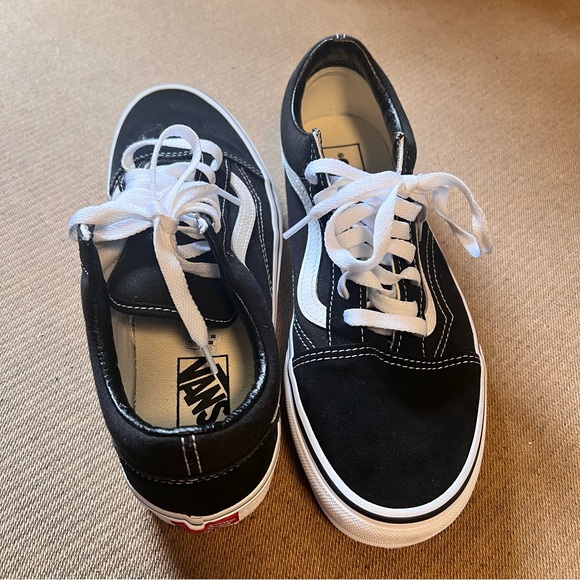 Vans Old Skool Black White Sneakers Men’s 7.5 Women’s 9 Classic Skate Shoes - Picture 10 of 14